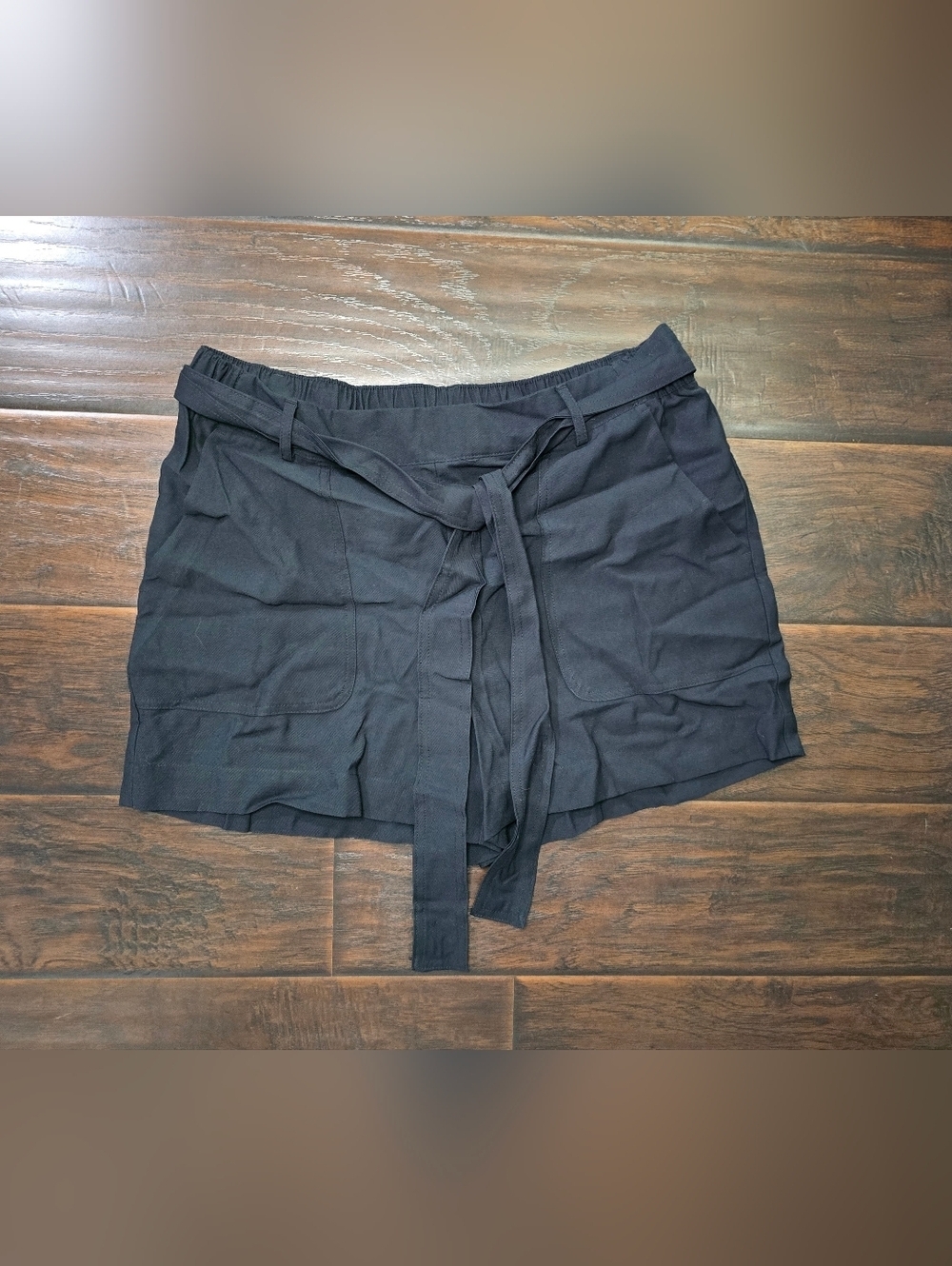 A New Day Black Belted Tie Front Tailored Shorts Womens Large